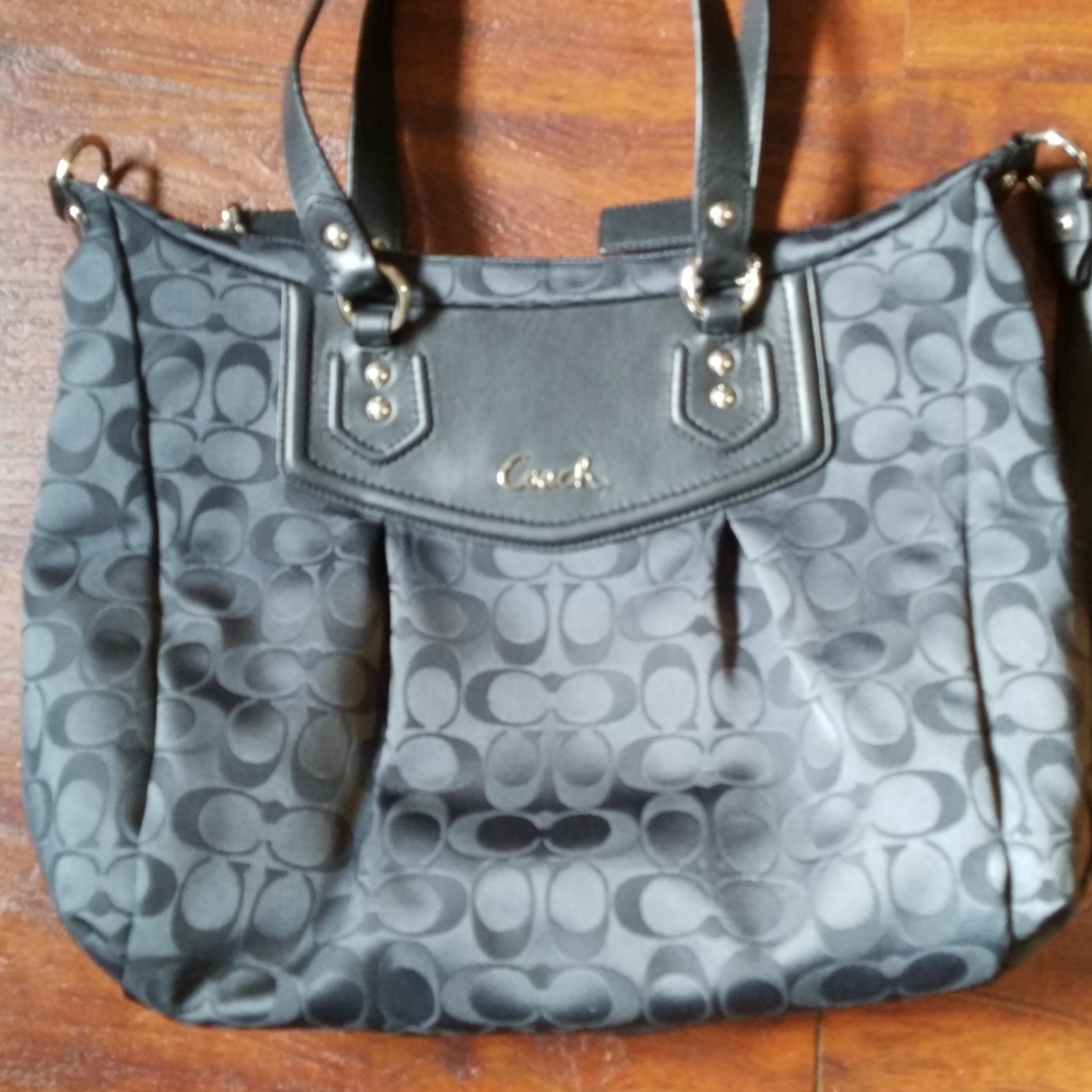 Coach satchel - Picture 3 of 8